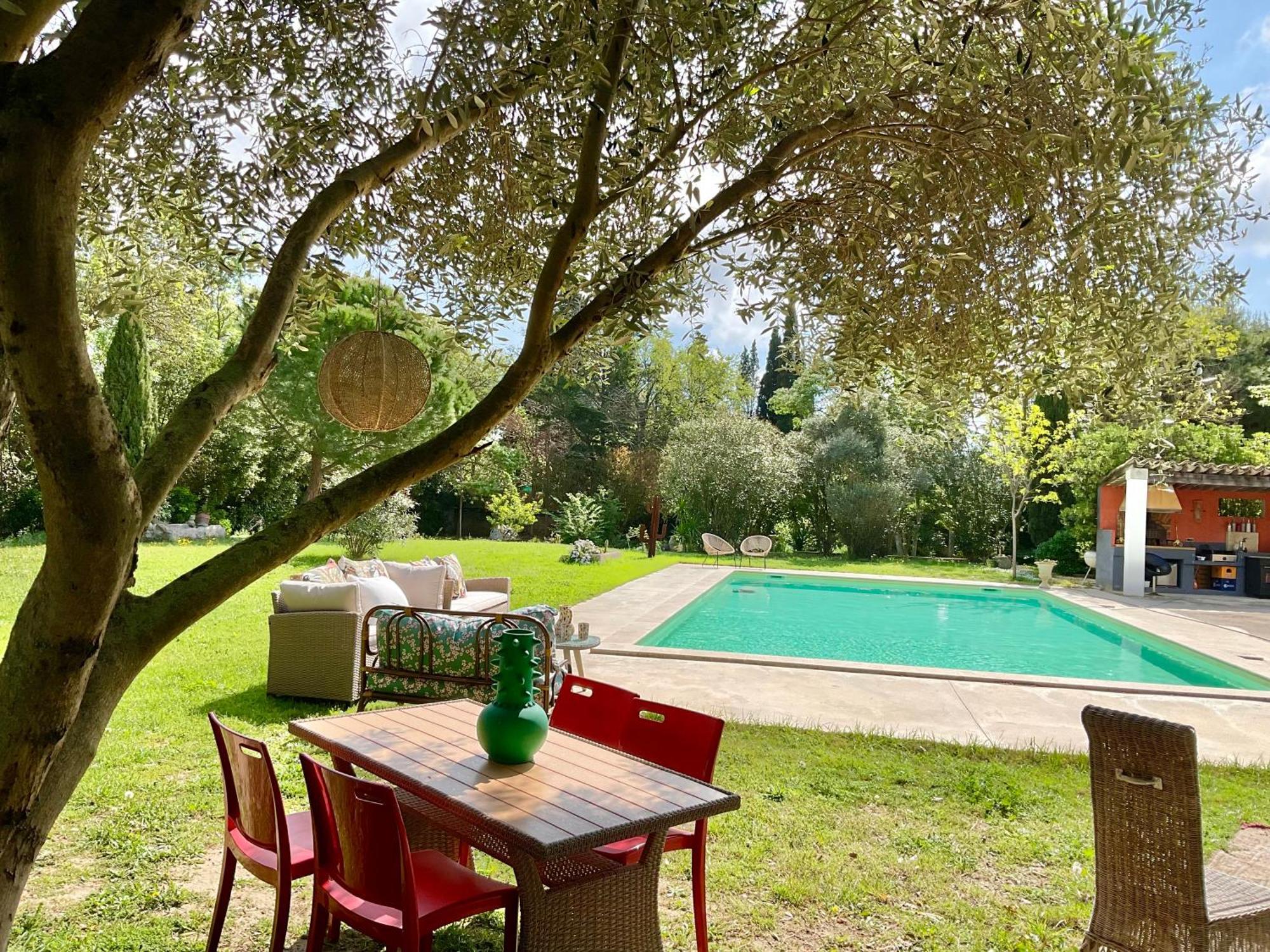 Le Jardin De Lacoste Narbonne Eksteriør billede